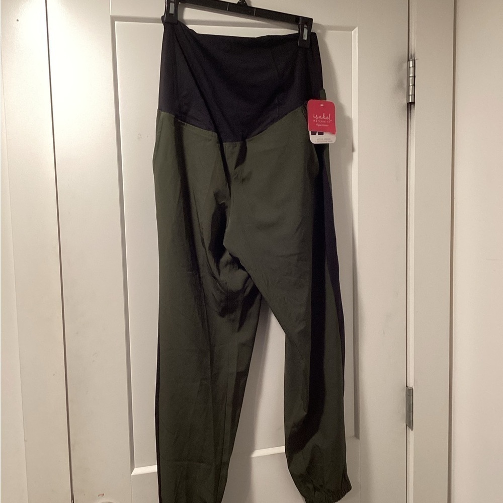 NWT Isabel Maternity by Ingrid & Isabel Size  M Jogger Pants‎ Olive
